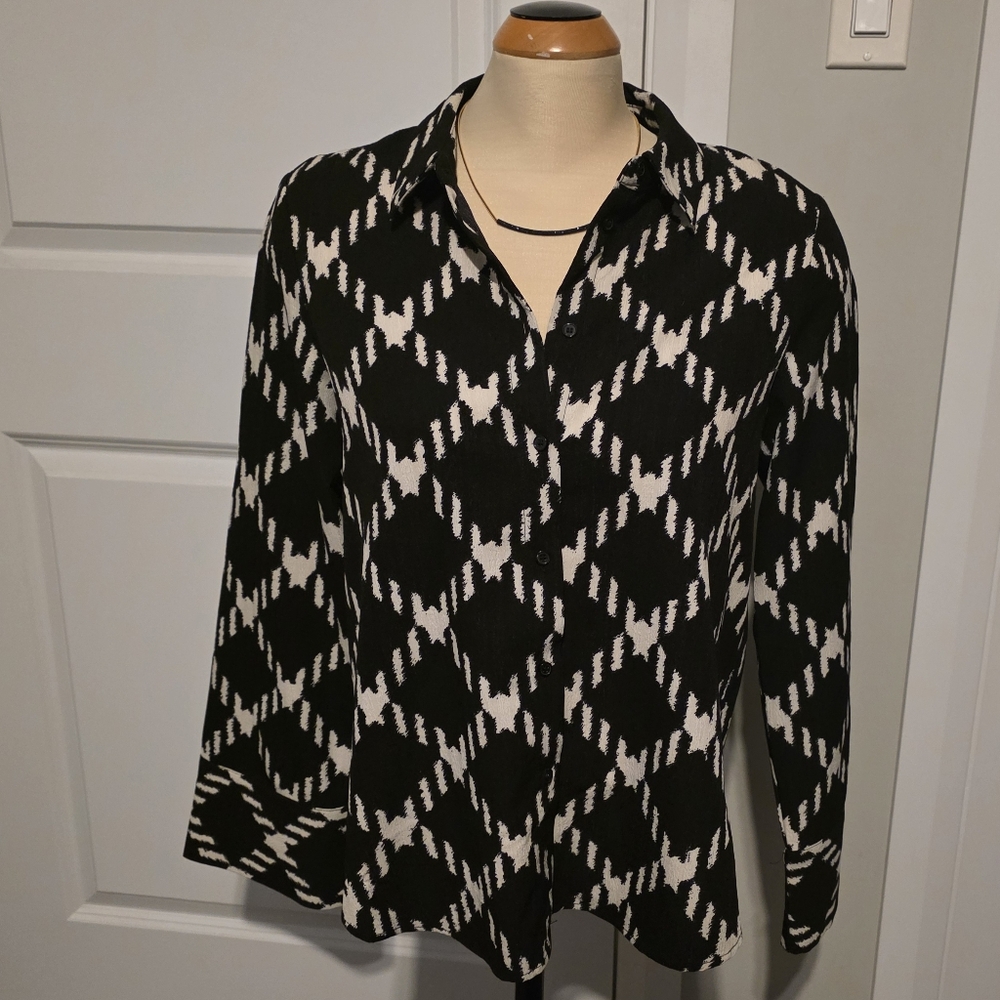 Vero Moda Black and White Geometric Button Down Shirt With Bell Sleeves